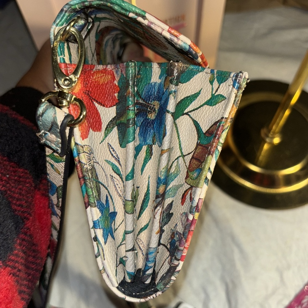 NWOT Floral Steve Madden crossbody w/removable strap - Picture 12 of 12